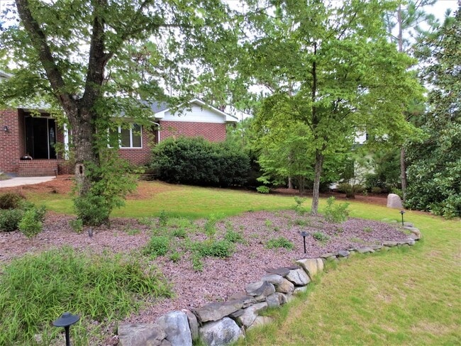 100 New Bedford Cir in Pinehurst, NC - Building Photo - Building Photo