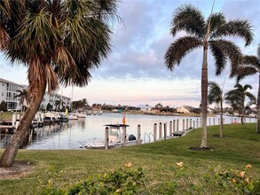 3640 Bal Harbor Blvd in Punta Gorda, FL - Foto de edificio - Building Photo