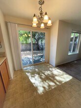 3329 SW Nyssen St in Beaverton, OR - Building Photo - Building Photo