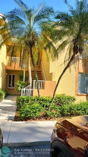 1138 Coral Club Dr in Coral Springs, FL - Building Photo