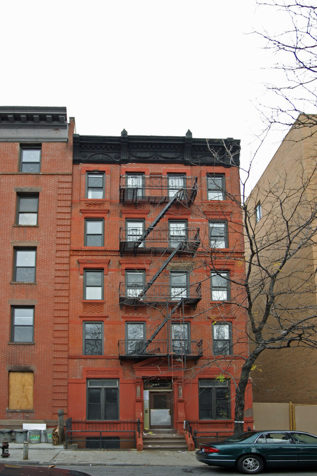 319 W 134th St in New York, NY - Foto de edificio - Building Photo