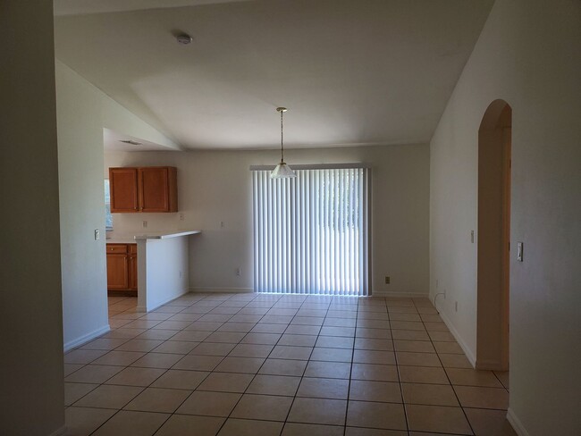 Ready 05/10/2026!!! FIRST MONTH FREE!!!, Unit 4829 28th St SW in Lehigh Acres, FL - Foto de edificio - Building Photo