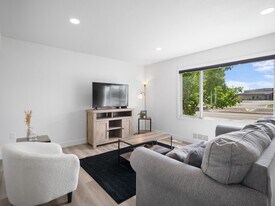 1410 Swift Blvd in Richland, WA - Building Photo