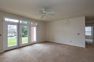 2768 Gatewood Cir, Unit WB 655-402 in Charlottesville, VA - Building Photo - Building Photo