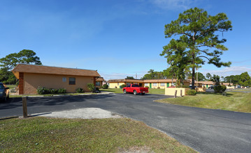 Coral Pines Apartments in Immokalee, FL - Foto de edificio - Building Photo