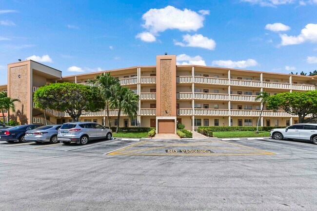 3046 Newcastle A in Boca Raton, FL - Building Photo - Building Photo