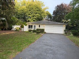 74 Clearview Dr in Penfield, NY - Building Photo