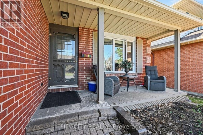 117 Beechfern Dr in Ottawa, ON - Building Photo - Building Photo