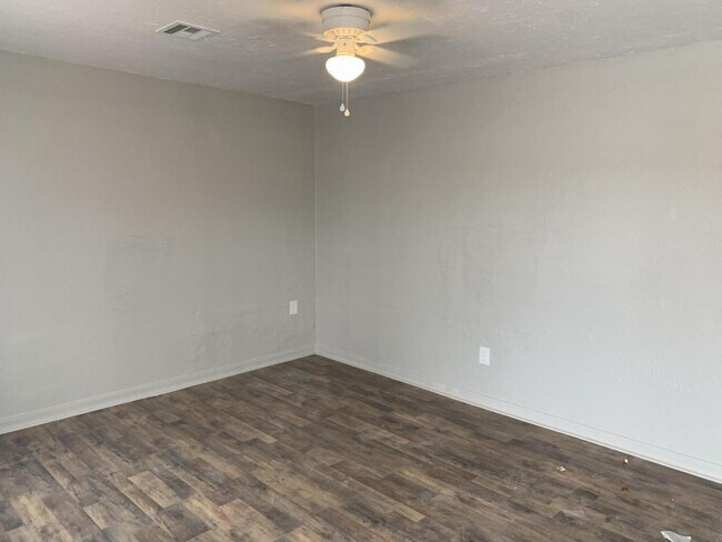 1600 E Madison St in Oklahoma City, OK - Building Photo - Building Photo