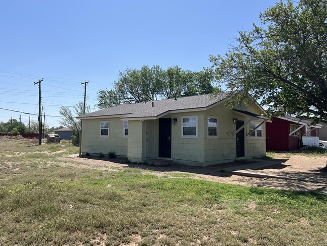 801 Vanda Ave in Lubbock, TX - Foto de edificio - Building Photo