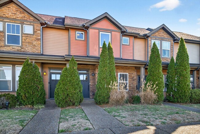 2220 Smedley Ln in Nashville, TN - Building Photo - Building Photo