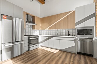 150 W Ohio St in Chicago, IL - Foto de edificio - Building Photo