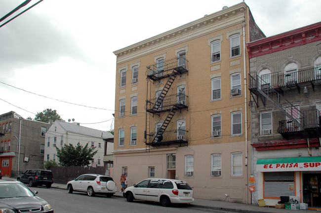 121 3rd St in Passaic, NJ - Building Photo - Building Photo