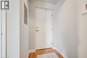 36 Regina St N in Waterloo, ON - Building Photo - Building Photo