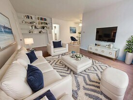 The Alamar in Los Angeles, CA - Building Photo