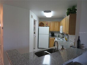 4980 Baraldi Cir in Sarasota, FL - Building Photo - Building Photo
