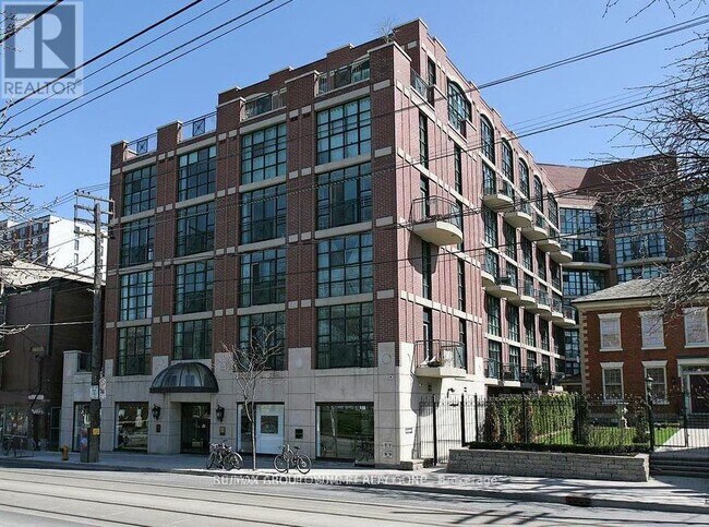 property at 901-901 Queen St W