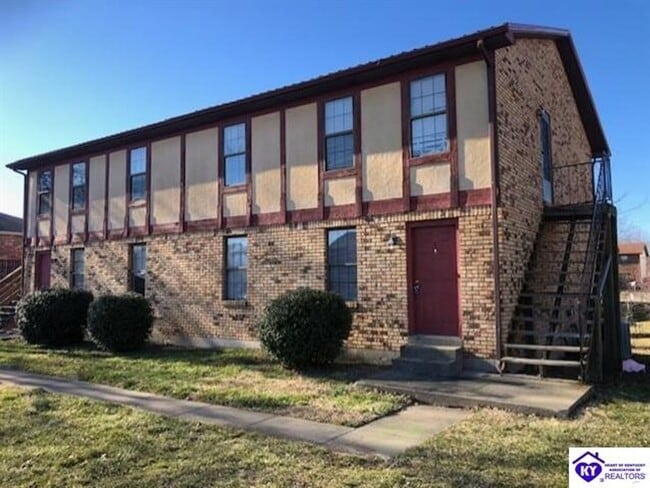property at 2841 Frontier Ct