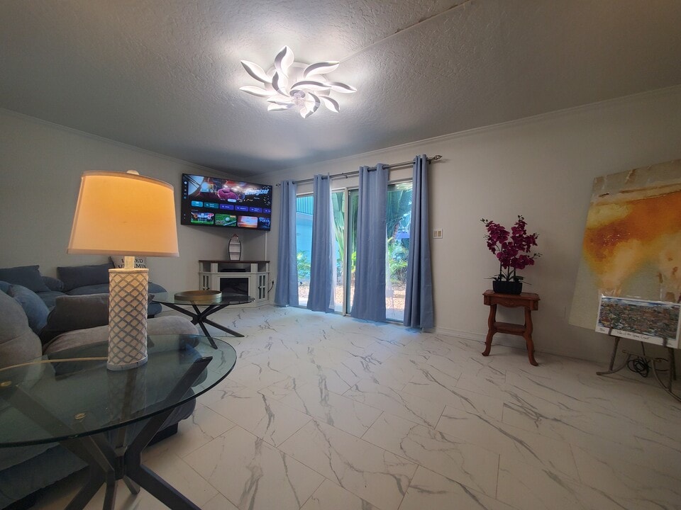 279 S Brevard Ave in Cocoa Beach, FL - Building Photo