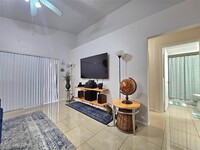 9999 Summerbreeze Dr, Unit 1014 in Sunrise, FL - Building Photo - Building Photo