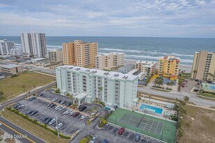 3800 S Atlantic Ave, Unit 1070 in Daytona Beach Shores, FL - Building Photo