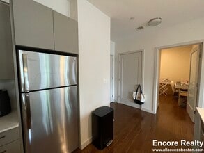 455 Harvard St, Unit 204 in Brookline, MA - Building Photo - Building Photo