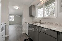 926 S Comstock Rd photo'