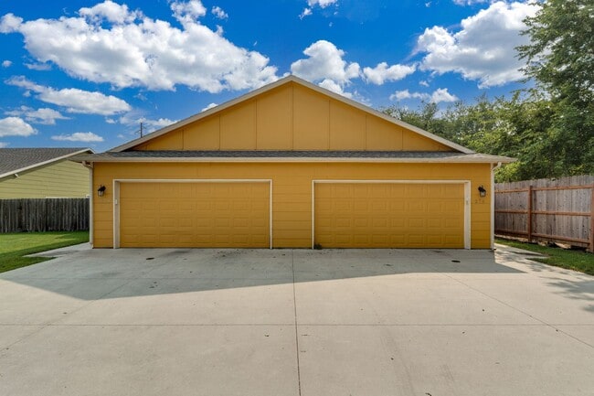 property at 264 N Florence St