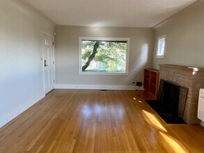 325 N 80th St in Seattle, WA - Building Photo - Building Photo