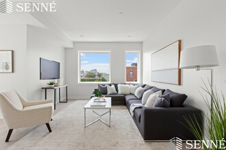 7 Ward St, Unit 402 in Somerville, MA - Building Photo - Building Photo