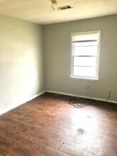 5343 N Raymond Ave in Tupelo, MS - Building Photo - Building Photo