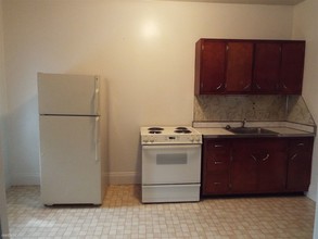17 S Market St-Unit -Apt 201 in Elizabethtown, PA - Building Photo - Building Photo