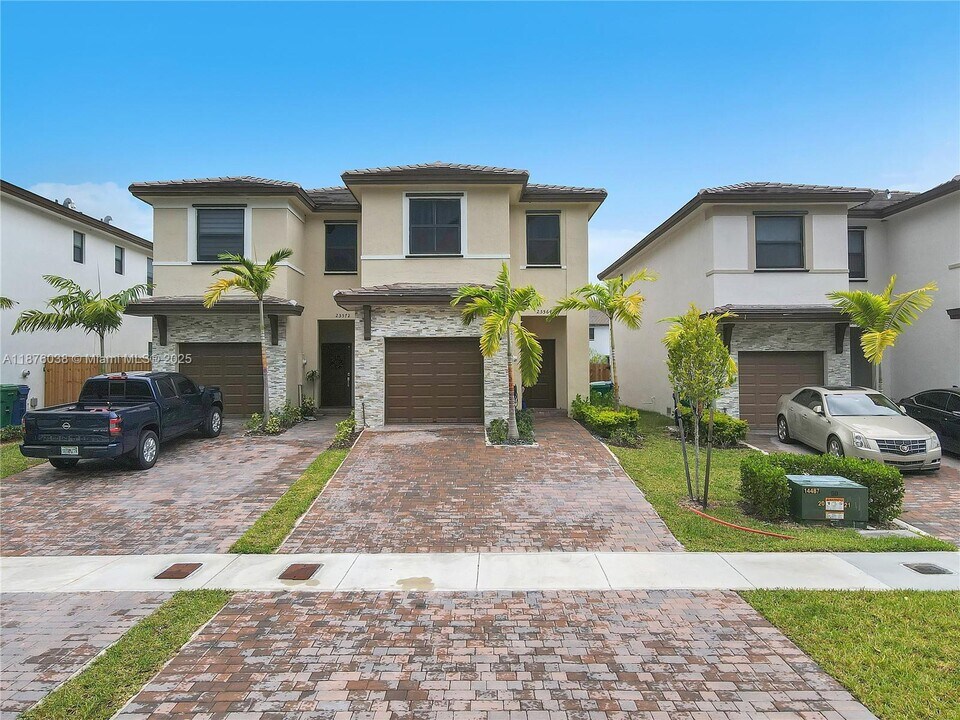 25564 SW 108th Ave in Homestead, FL - Building Photo