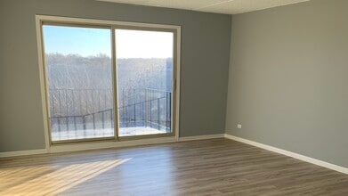 8141 W 84th Pl in Justice, IL - Building Photo - Building Photo