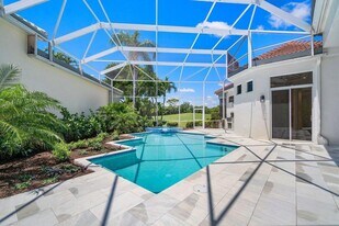 1128 Crystal Dr in Palm Beach Gardens, FL - Building Photo