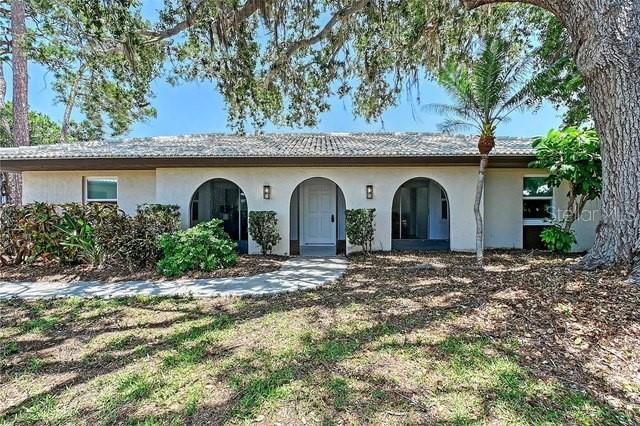 418 Courbet Dr in Nokomis, FL - Building Photo