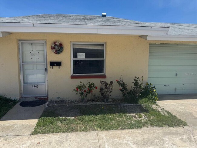 4945 Filner St in New Port Richey, FL - Building Photo - Building Photo