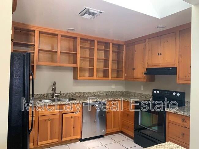 5348 W Banff Ln. in Glendale, AZ - Building Photo - Building Photo