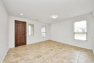 25430 King Reyes St in Katy, TX - Building Photo - Building Photo