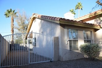 3640 Willow Bend Ct in Las Vegas, NV - Building Photo - Building Photo