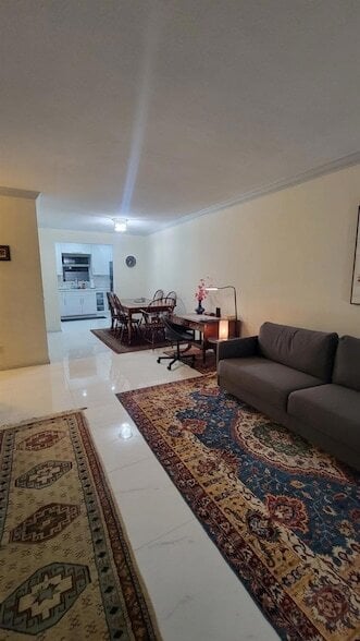 3701 Tyler St, Unit 114 in Hollywood, FL - Foto de edificio - Building Photo