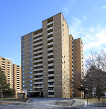 Grand Ravine Apartments in Toronto, ON - Building Photo - Building Photo