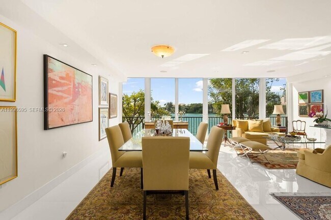 1000 Venetian Way in Miami Beach, FL - Foto de edificio - Building Photo