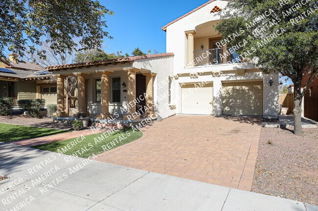 property at 3215 N Evergreen St