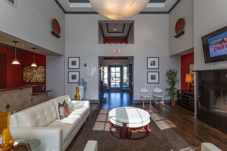 The Tides in Richmond, CA - Foto de edificio - Lobby