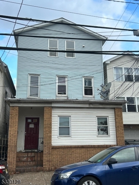 126 3rd St in Elizabeth, NJ - Building Photo