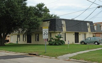 2800 Harvard Ave in Metairie, LA - Building Photo