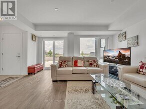 25 Romilly Ave in Brampton, ON - Building Photo - Building Photo