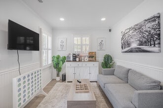 Oakleaf Townhomes in Mount Pleasant, SC - Building Photo - Building Photo
