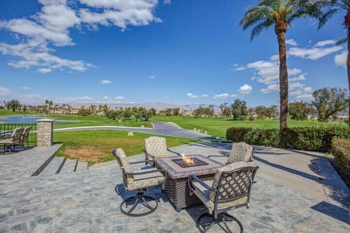 272 Desert Falls Dr E in Palm Desert, CA - Foto de edificio